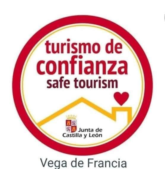 Bungalows, Camping Vega De Francia Sotoserrano Luaran gambar