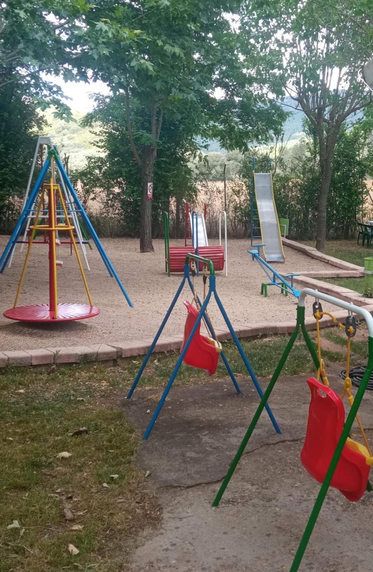 Bungalows, Camping Vega De Francia Sotoserrano Luaran gambar